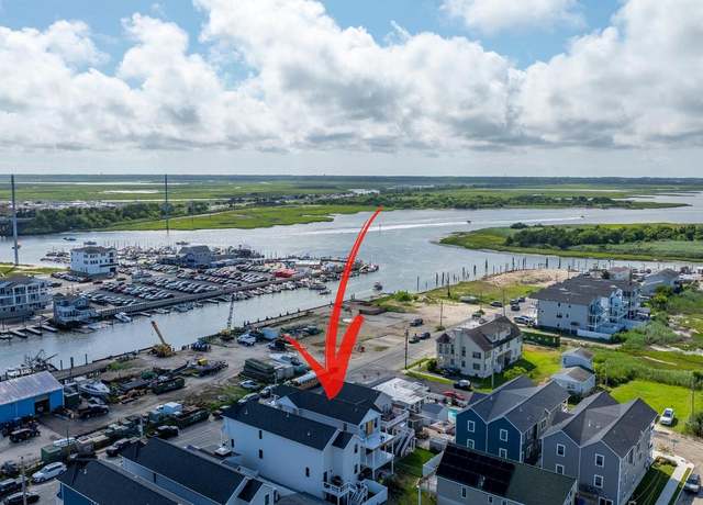 Property at 625 W Montgomery Ave, Wildwood, NJ 08260, 4 beds, 3.5 baths