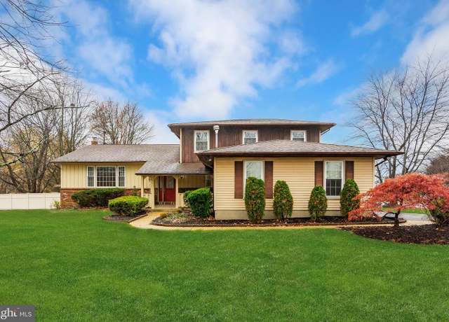 Property at 2 Michael Mccorristin Rd, Hamilton, NJ 08690, 5 beds, 3 baths
