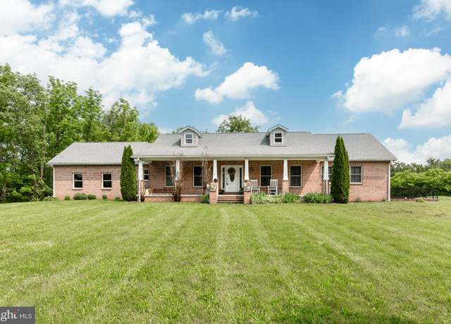 Property at 310 Updyke Rd, Littlestown, PA 17340, 3 beds, 2.5 baths