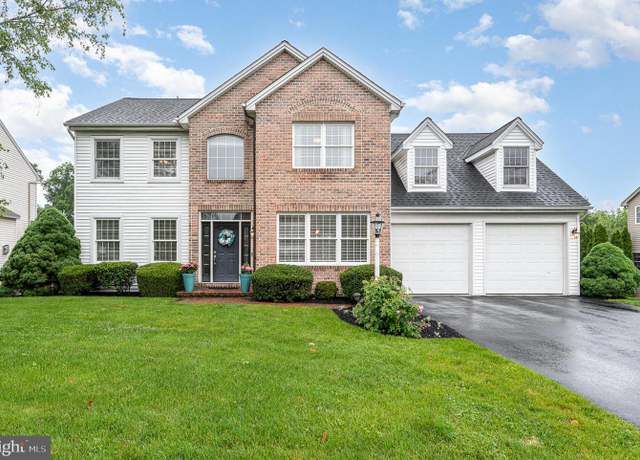 Property at 6202 Crofton Ct, Mechanicsburg, PA 17050, 4 beds, 2.5 baths