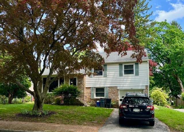 Property at 527 N New St, West Chester, PA 19380, 3 beds, 1.5 baths