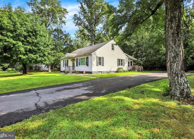 Property at 1278 Black Gap Rd, Fayetteville, PA 17222, 3 beds, 1 bath