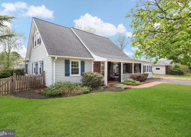 Property at 13129 Pennypacker Ln, Fairfax, VA 22033, 4 beds, 2 baths