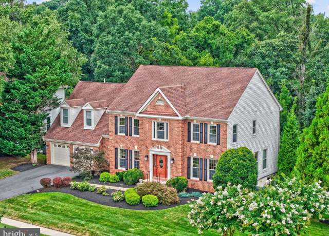 Property at 678 Old Hunt Way, Herndon, VA 20170, 5 beds, 3.5 baths