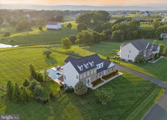 Property at 15061 Lynnford Ct, Waterford, VA 20197, 5 beds, 3.5 baths