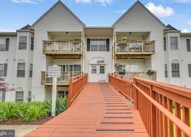Property at 4078 Rose Bud Ct, Edinburg, VA 22824, 3 beds, 2 baths