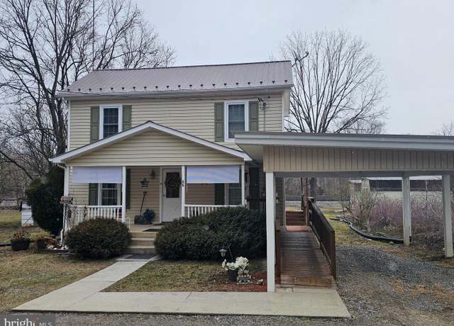 Property at 56 Chessie Ln, Hedgesville, WV 25427, 3 beds, 2 baths