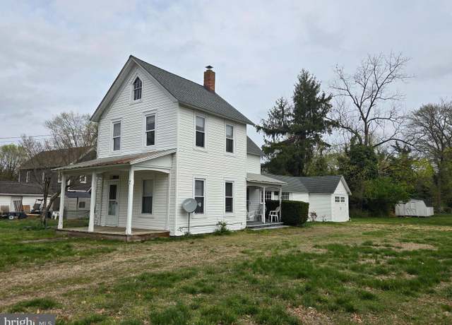 Property at 7 S 7th St, Denton, MD 21629, 2 beds, 1.5 baths