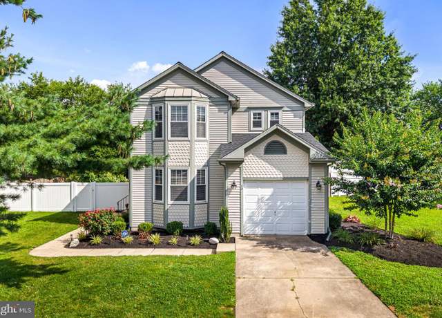 Property at 12 Apple Way, Marlton, NJ 08053, 3 beds, 2.5 baths