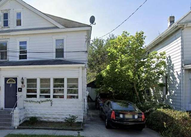 Property at 16 Capitol St, Paulsboro, NJ 08066, 7 beds