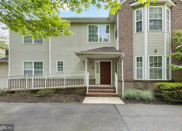 Property at 107 Forest Dr, Piscataway, NJ 08854, 2 beds, 2 baths