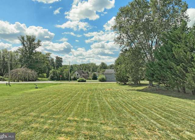 Property at 38 Wadsworth Dr, East Berlin, PA 17316