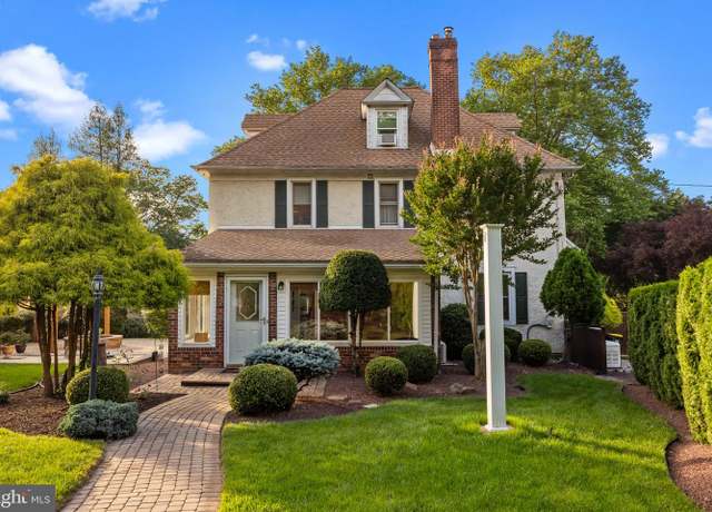 Property at 150 Summit Ave, Langhorne, PA 19047, 4 beds, 1.5 baths