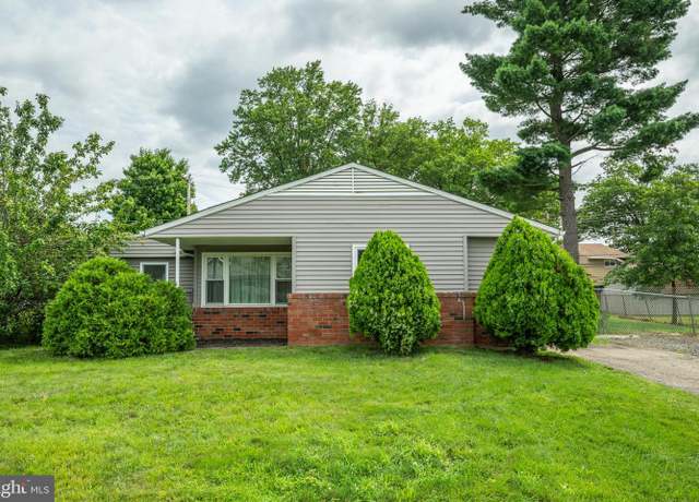 Property at 40 Bittersweet Rd, Levittown, PA 19057, 3 beds, 1 bath