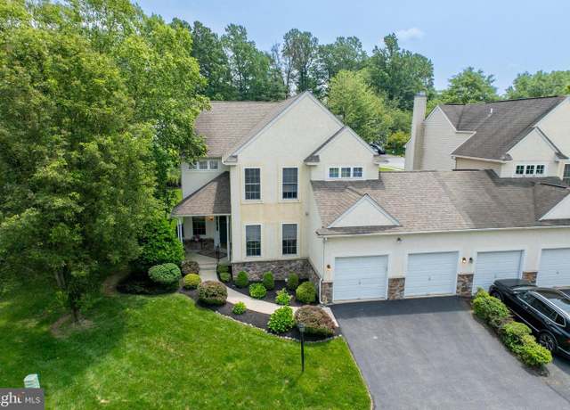 Property at 902 Chiswell Dr, Downingtown, PA 19335, 4 beds, 2.5 baths