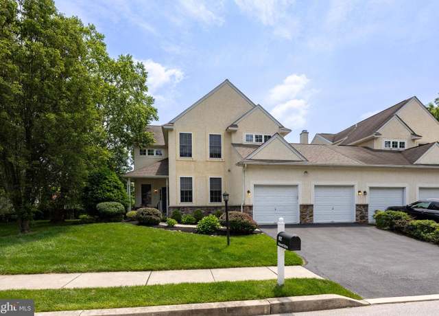 Property at 902 Chiswell Dr, Downingtown, PA 19335, 4 beds, 2.5 baths