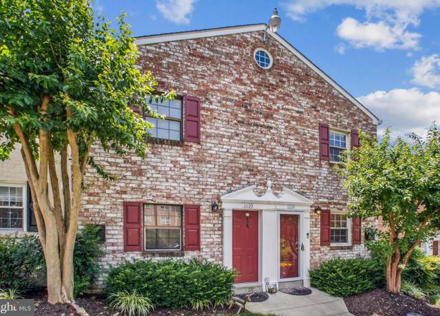 Property at 11135 Littlebrook Ln, Fairfax, VA 22030, 2 beds, 1.5 baths