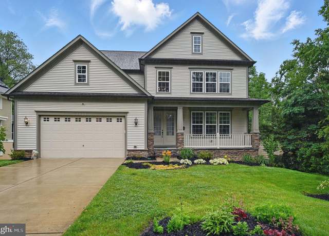 Property at 7621 Leonard Dr, Falls Church, VA 22043, 8 beds, 6.5 baths