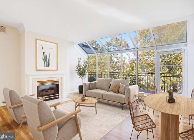 Property at 42 G St SW, Washington, DC 20024, 2 beds, 2.5 baths