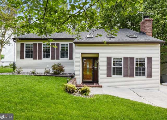 Property at 518 Norton Ln, Arnold, MD 21012, 3 beds, 2.5 baths