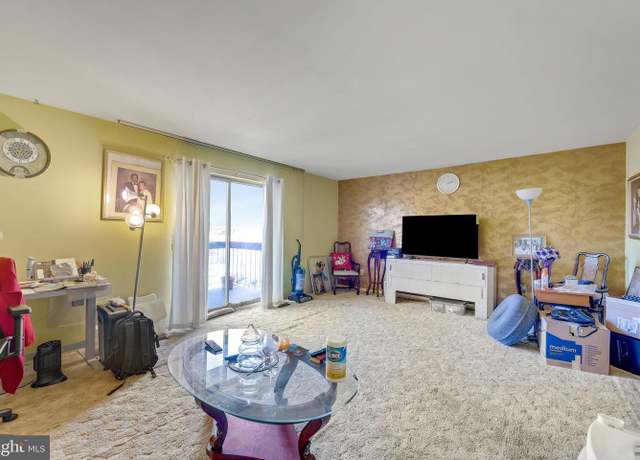 Property at 3641 Glengyle Ave Unit 4C, Baltimore, MD 21215, 3 beds, 2 baths