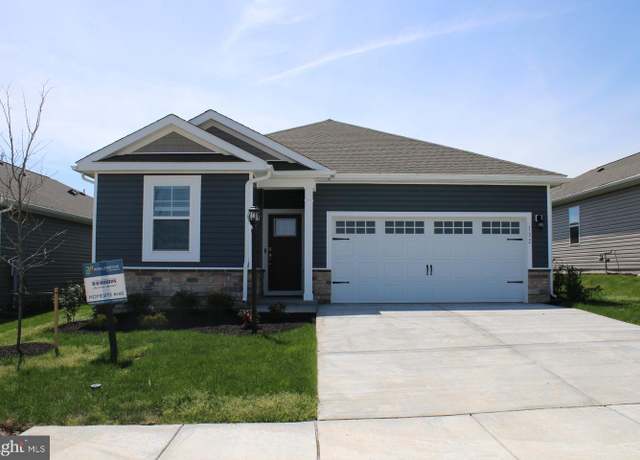 Property at 132 Grandview Way, Gettysburg, PA 17325, 3 beds, 2 baths