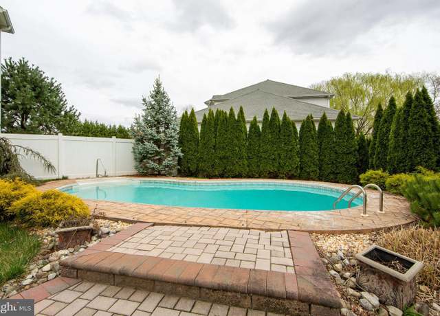 Property at 105 Jakes Way, Feasterville Trevose, PA 19053, 4 beds, 2.5 baths