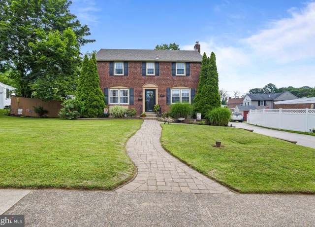 Property at 409 Colonial Park Dr, Springfield, PA 19064, 5 beds, 3 baths
