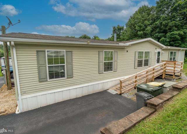 Property at 688 Hopeland Rd, Lititz, PA 17543, 3 beds, 2 baths