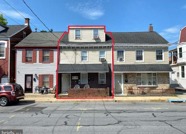 Property at 134 S 4th St, Columbia, PA 17512, 4 beds