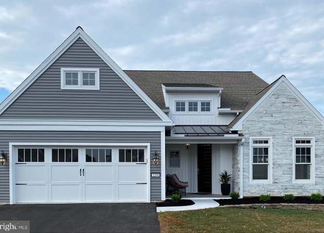 Property at 1204 Mosaic Dr #409, Lebanon, PA 17042, 3 beds, 2 baths