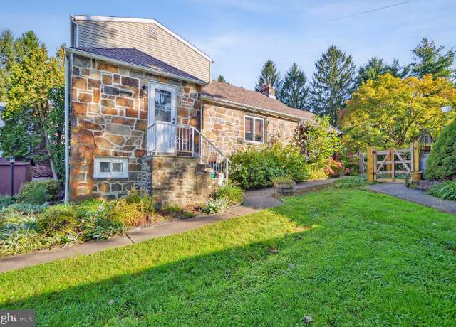 Property at 3217 Center St, Bethlehem, PA 18017, 3 beds, 1.5 baths