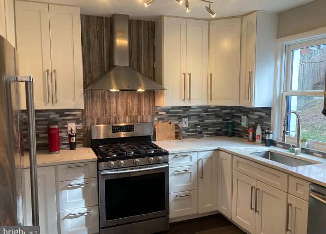 Property at 1012 N George Mason Dr, Arlington, VA 22205, 3 beds, 2 baths