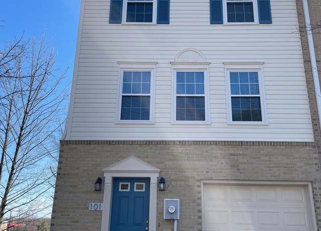 Property at 101 Ridge Ct, Winchester, VA 22603, 2 beds, 3 baths