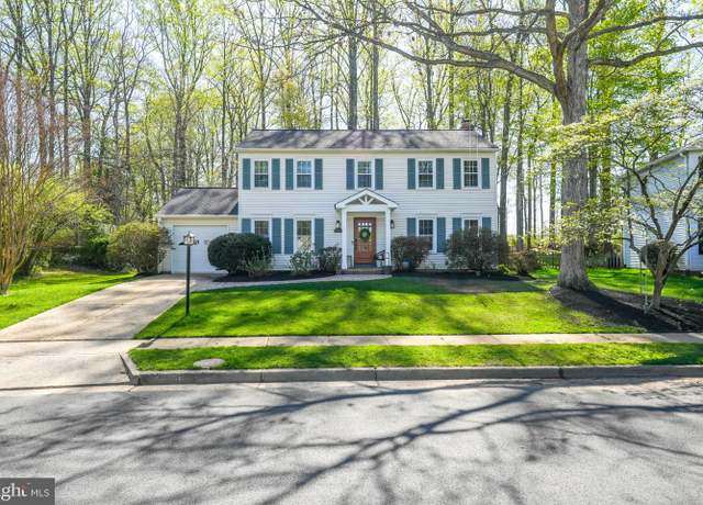 Property at 5305 Dunleer Ln, Burke, VA 22015, 5 beds, 3.5 baths