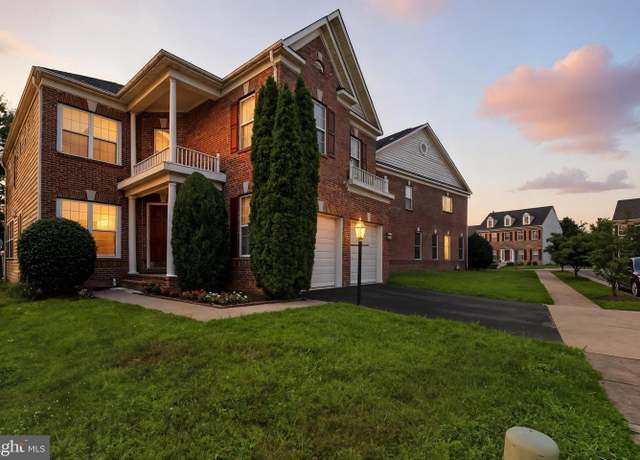 Property at 9046 Galvin Ln, Lorton, VA 22079, 6 beds, 4.5 baths