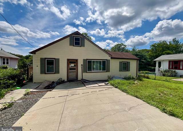Property at 1021 Clearview Ave, Fredericksburg, VA 22405, 3 beds, 1.5 baths