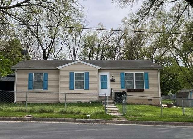 Property at 410 Pennsylvania Ave, Martinsburg, WV 25404, 3 beds, 1.5 baths