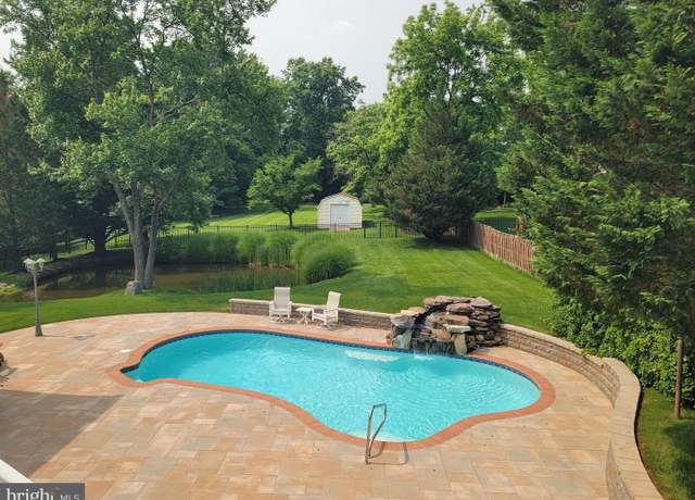 Property at 8516 Pineway Dr, Laurel, MD 20723, 3 beds, 3 baths
