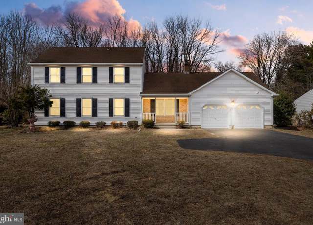 Property at 14 Taunton Rd, Medford, NJ 08055, 3 beds, 2.5 baths
