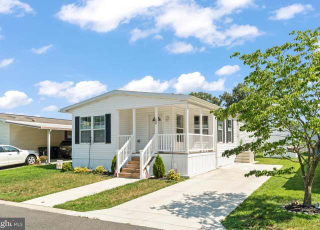 Property at 364 Yardley Pl, Williamstown, NJ 08094, 2 beds, 2 baths