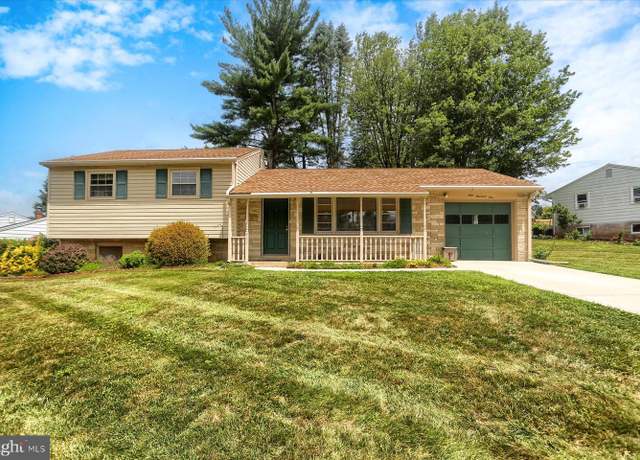Property at 901 W Foxcroft Dr, Camp Hill, PA 17011, 3 beds, 1.5 baths