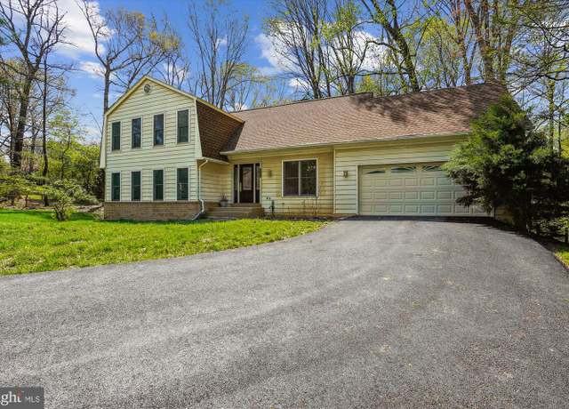 Property at 3124 Miller Heights Rd, Oakton, VA 22124, 4 beds, 2.5 baths