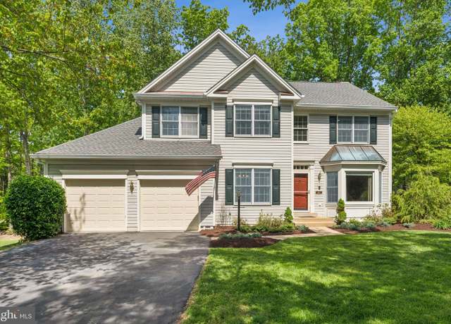 Property at 13213 Windy Leaf Ct, Woodbridge, VA 22192, 4 beds, 3.5 baths