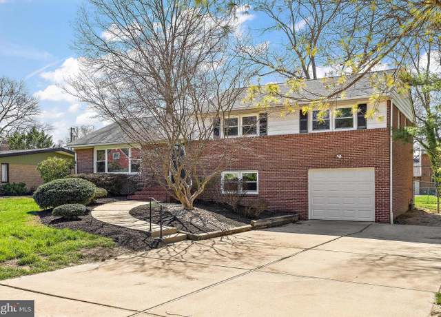 Property at 4662 Dartmoor Dr, Wilmington, DE 19803, 4 beds, 2.5 baths