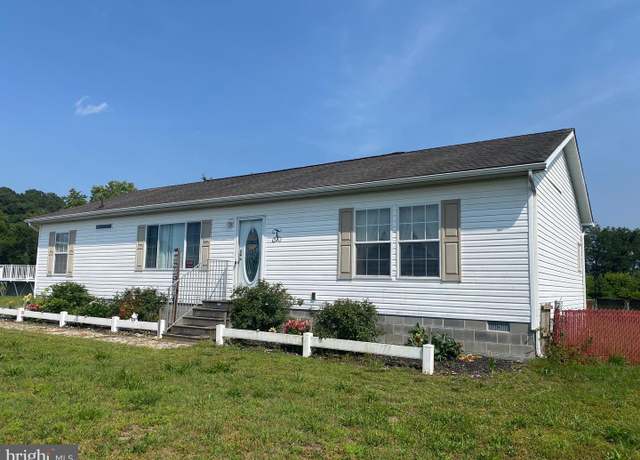 Property at 11901 Sandy Ridge Dr, Laurel, DE 19956, 3 beds, 2 baths