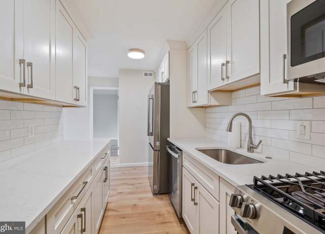 Property at 11901 Parklawn Dr Unit T-2, Rockville, MD 20852, 1 bed, 1 bath