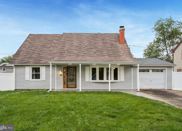 Property at 25 Hawthorne Ln, Willingboro, NJ 08046, 4 beds, 2 baths