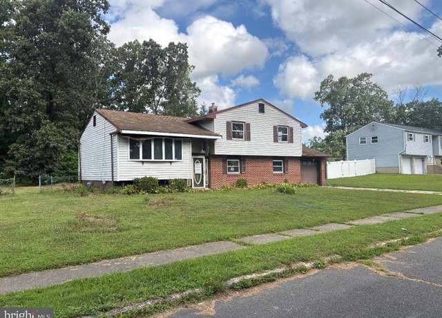 Property at 13 Cornell Rd, Atco, NJ 08004, 4 beds, 1 bath