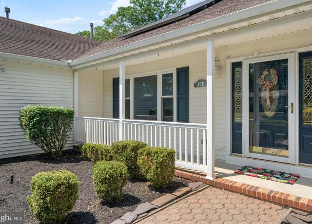 Property at 470 N Nautilus Dr, Manahawkin, NJ 08050, 4 beds, 2.5 baths